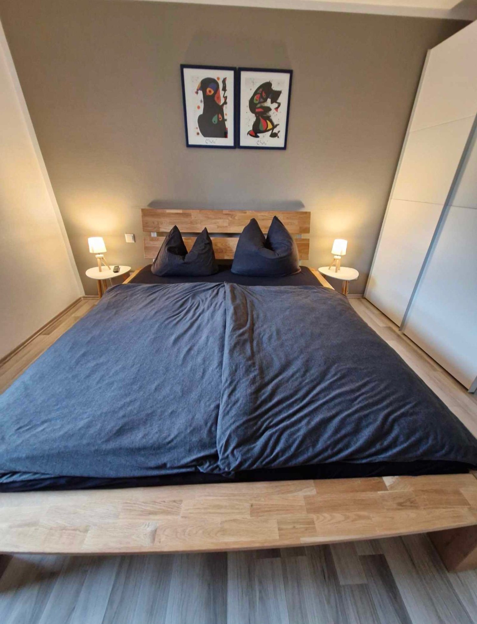 Schlafzimmer 2 mit Doppelbett Schlafzimmer 2 mit Doppelbett